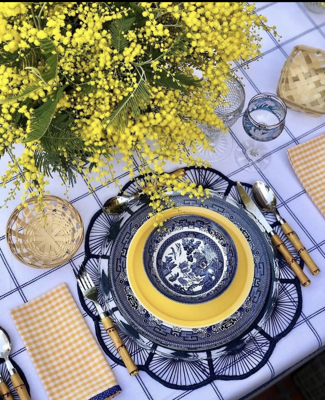 Petal Perfection Woven Placemat Solid Color (one color)