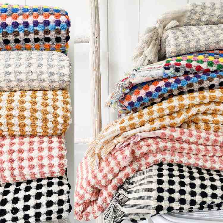 Pom Pom Bath Towel Light Gray