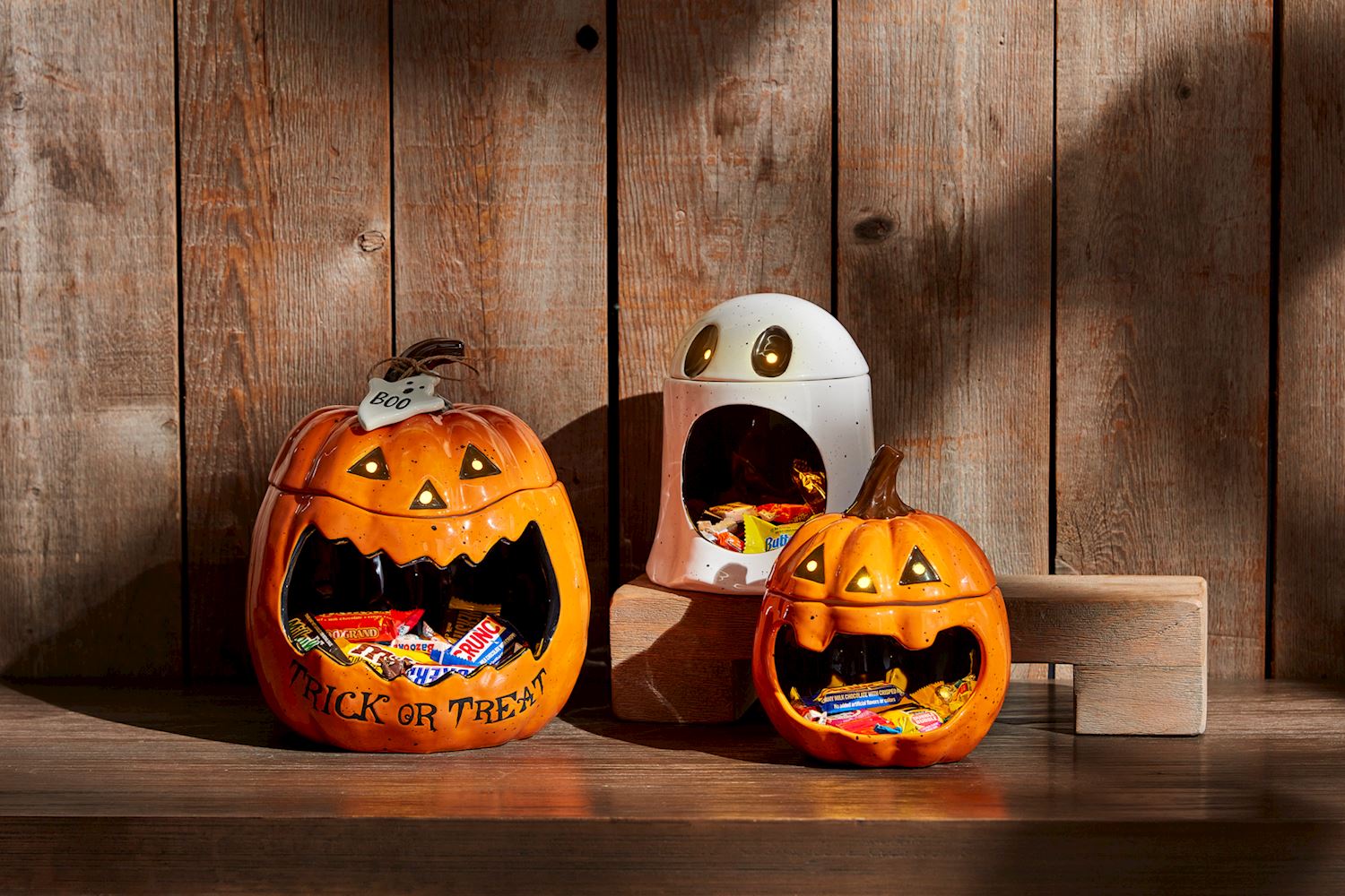 White Ceramic Ghost Open Mouth Candy Container Secondary image