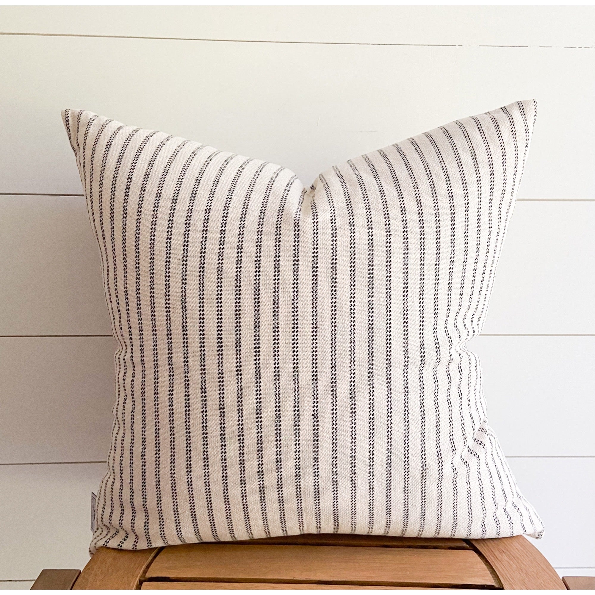 The Amelia woven pillow cover 18x18 inch- High End Textured Fabric Main image