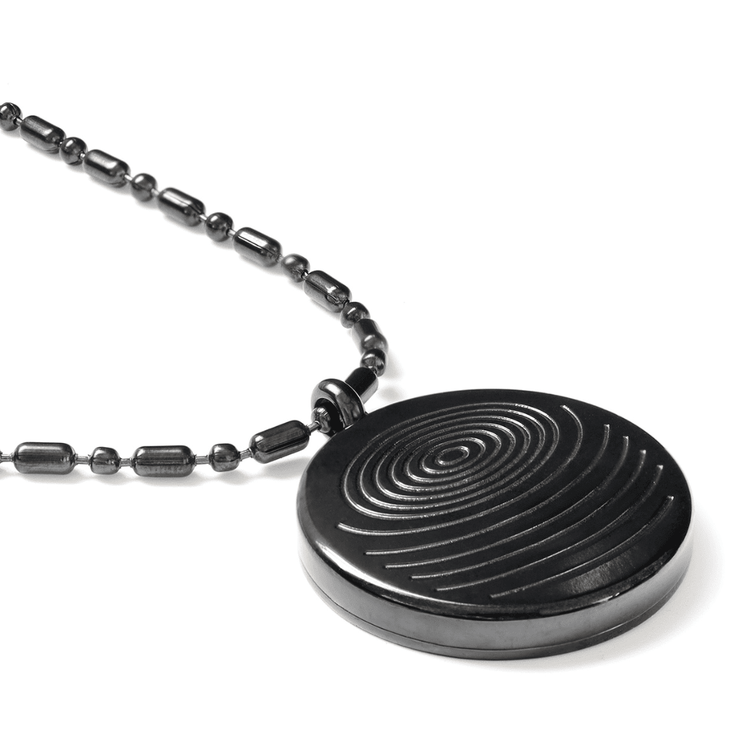 Defense Pendant Deep Black