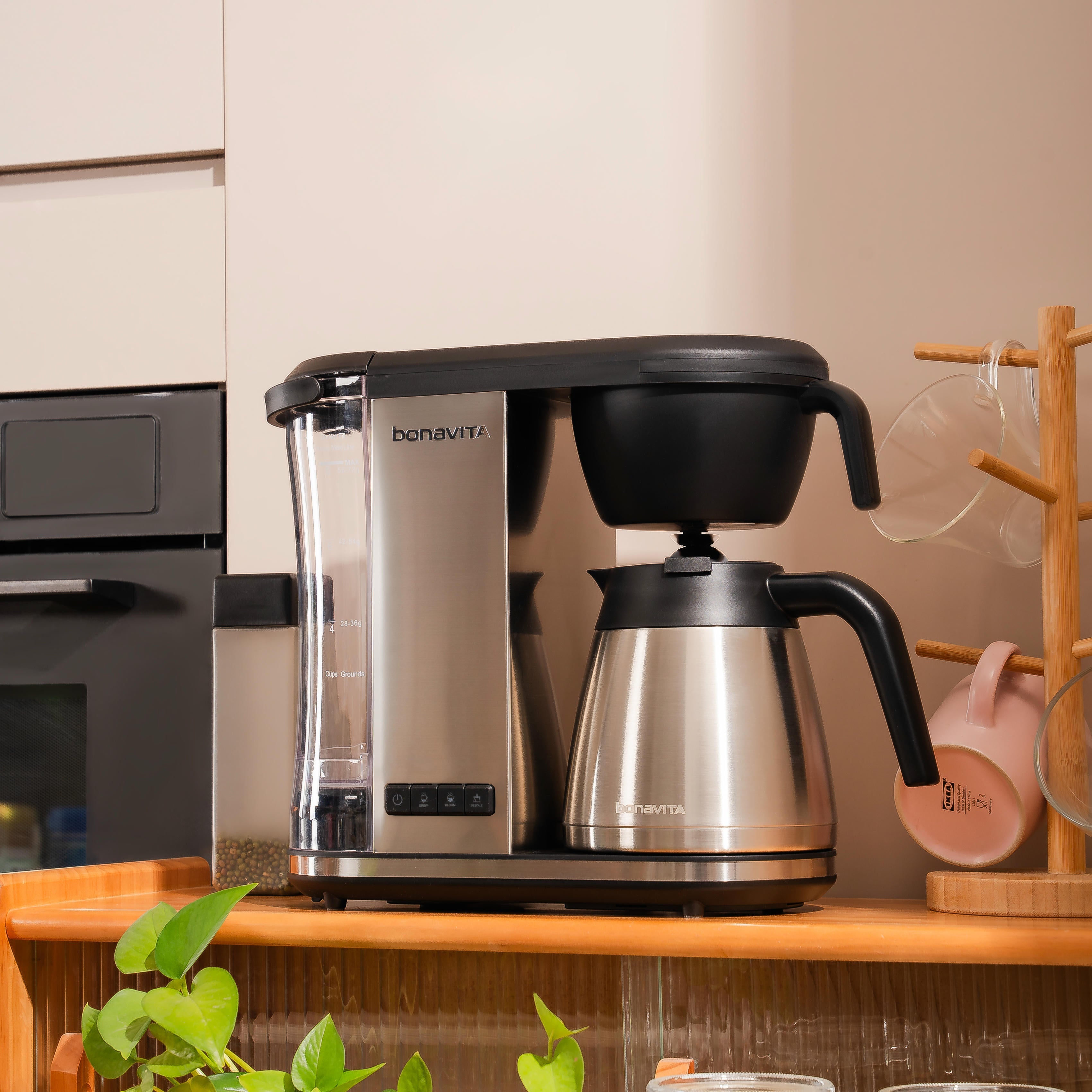 Enthusiast 8-Cup Drip Coffee Brewer with 1.3L Thermal or Glass Carafe Secondary image
