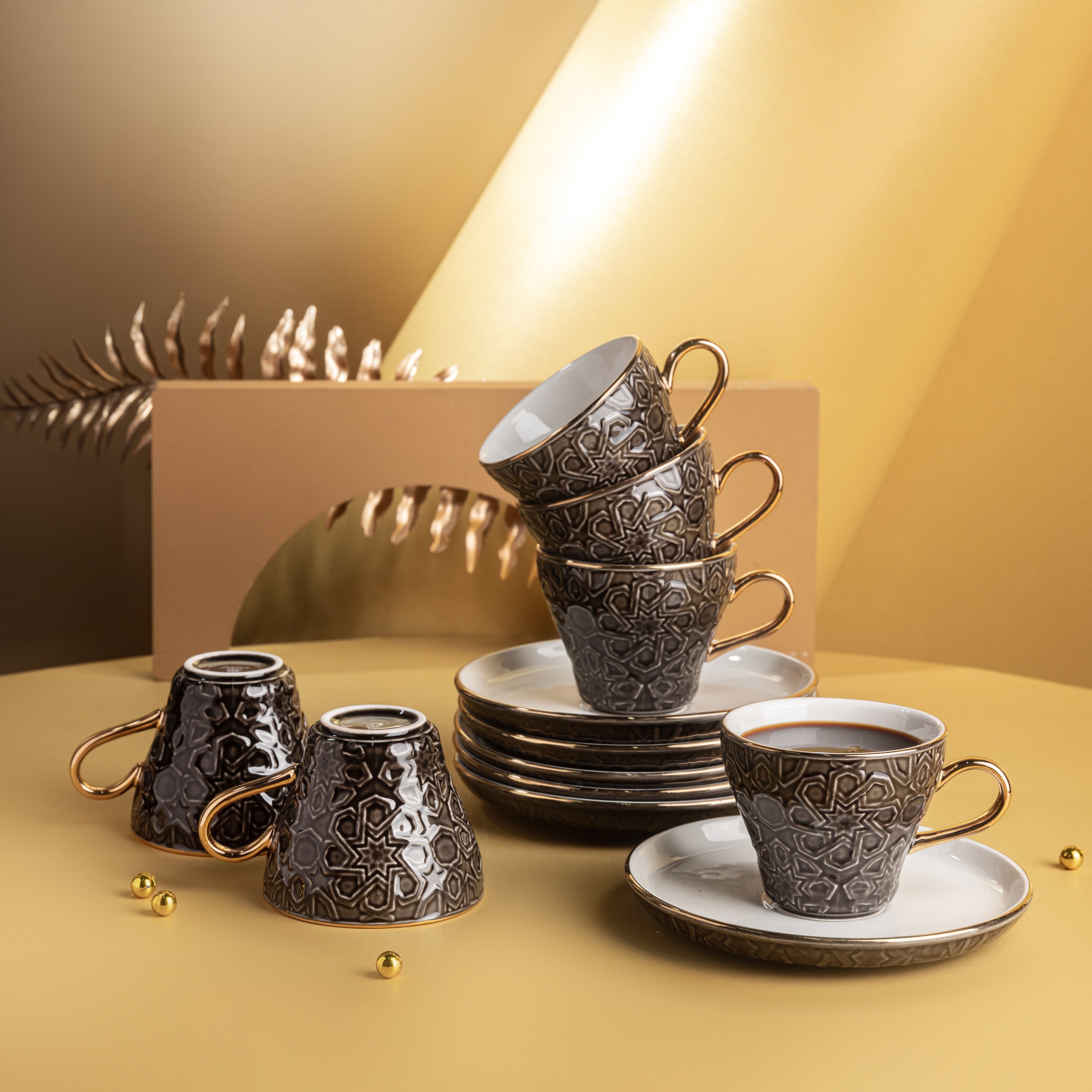 Crown - Esspresso /Turkish Coffee Cups (12-Pc)- Black & Gold Main image