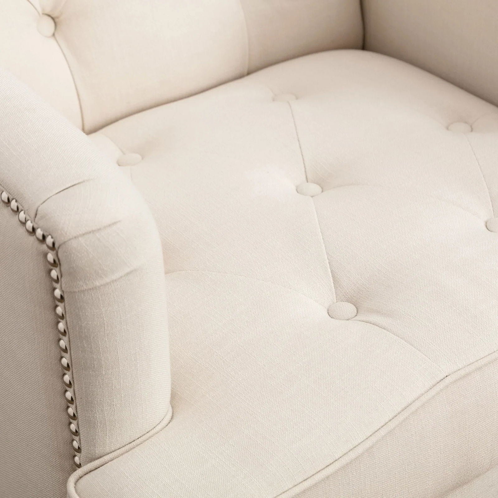 Elegant Modern Tub Chair with Sturdy Legs and Comfortable Cushioning