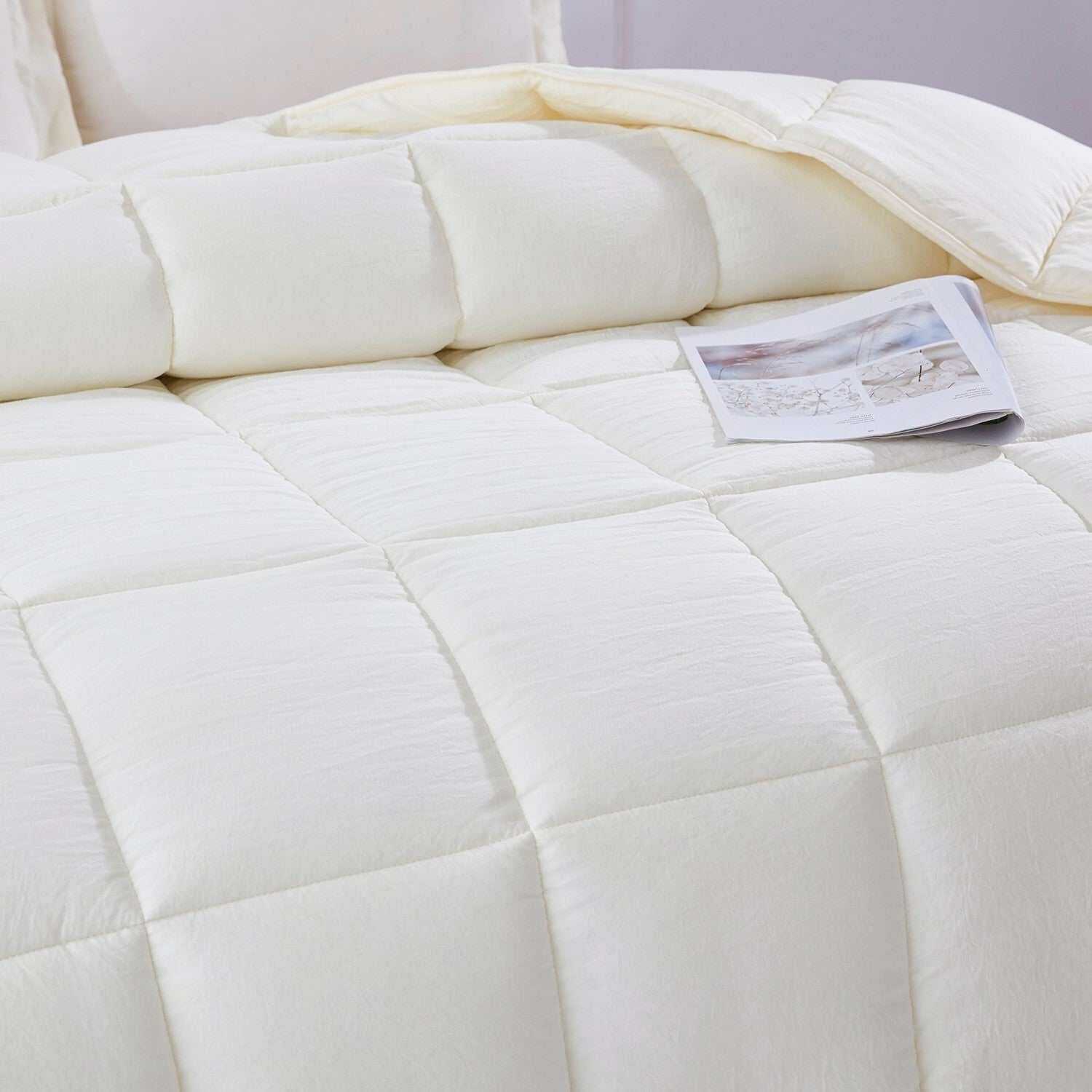 Queen Size Off White 3 Piece Microfiber Reversible Comforter Set Secondary image