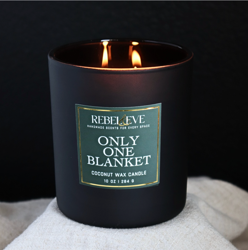 Only One Blanket Candle Main image
