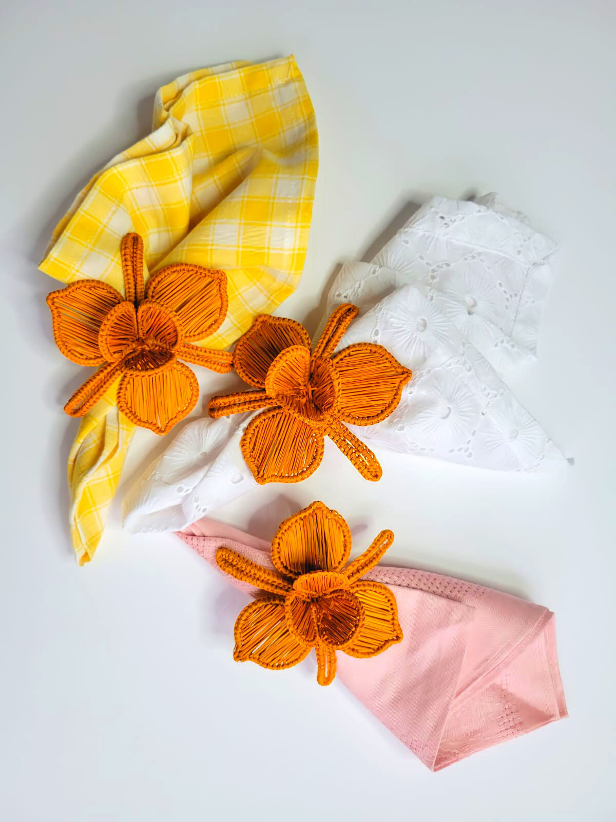 Orchid Handwoven Iraca Napkin Ring Solid Color (one solid color)