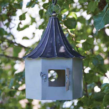 Royal Garden Charm: Queen Victoria Inspired Metal Birdhouse