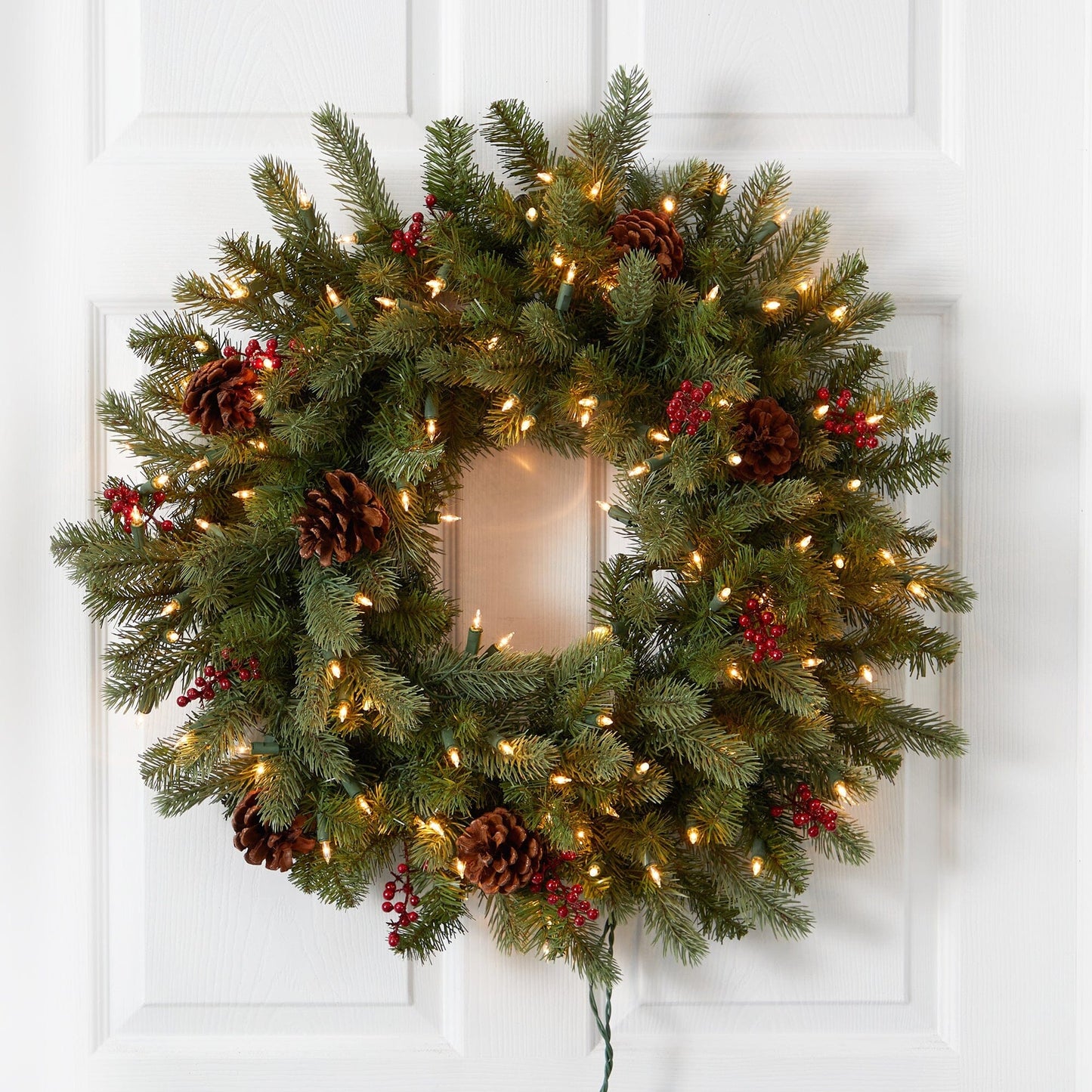 30” Lighted Pine Wreath With Berries & Pine Cones Default Title