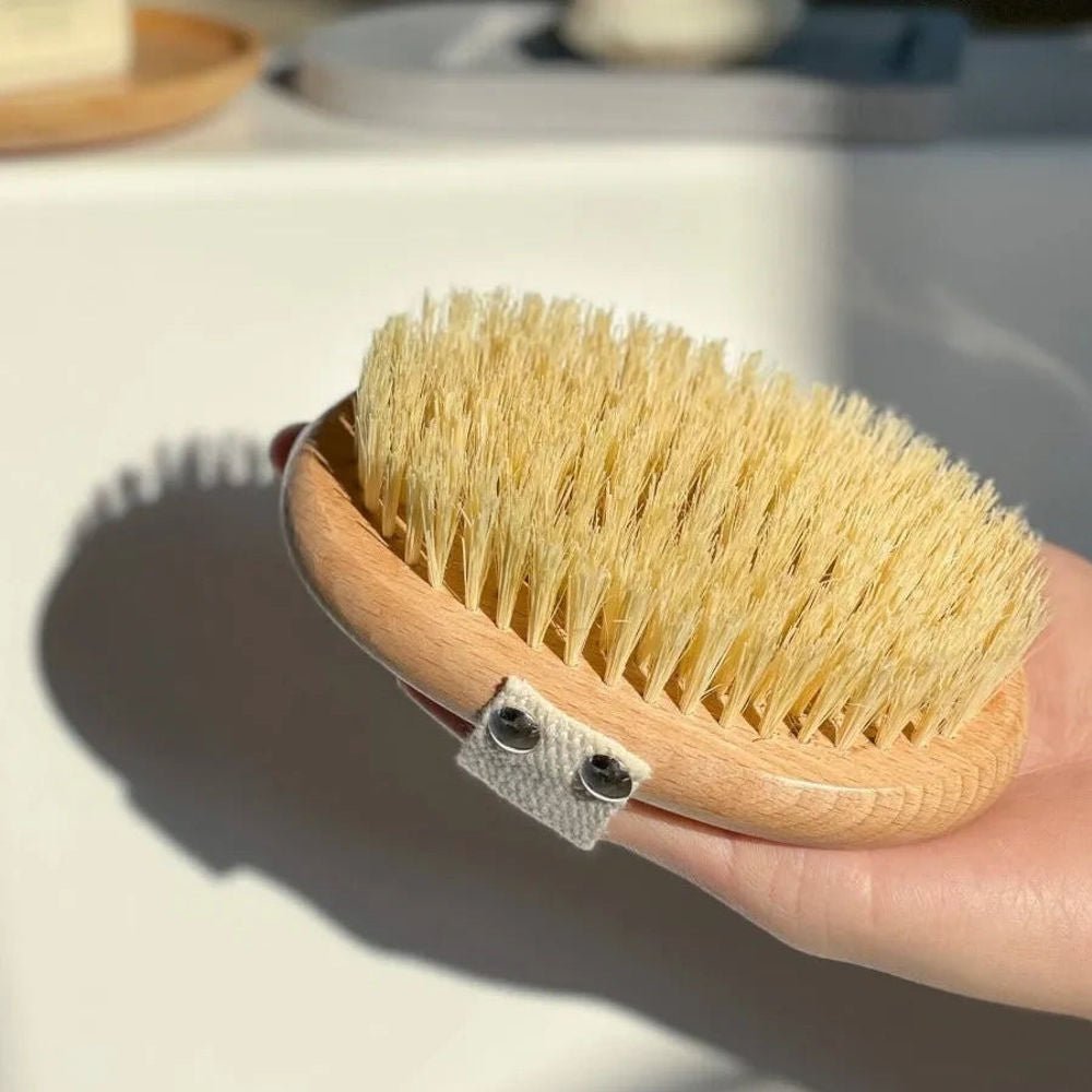 Bamboo Dry Brush for Body – Exfoliate & Improve Circulation
