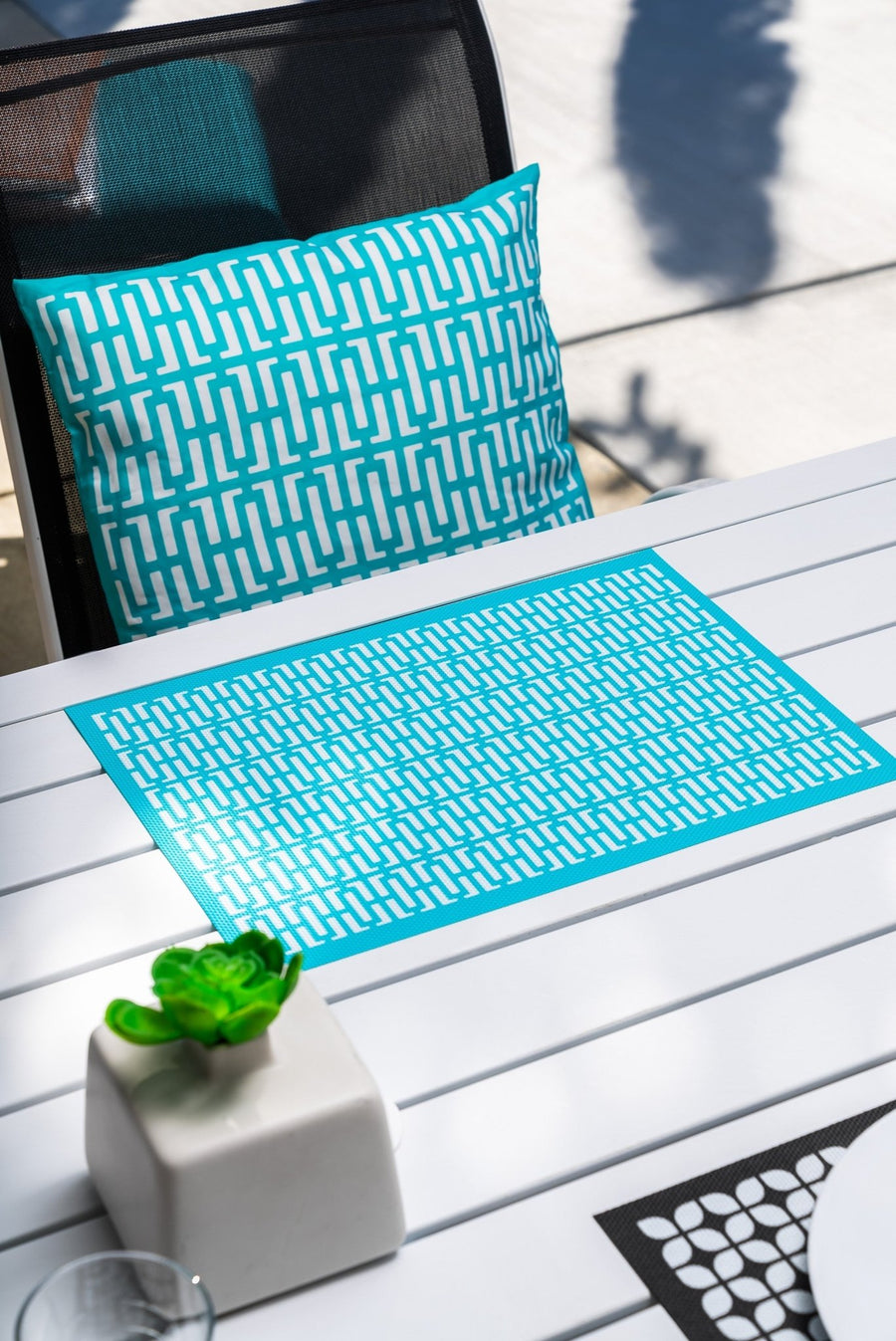 Breeze Block 17.7" Square Pillow-Turquoise