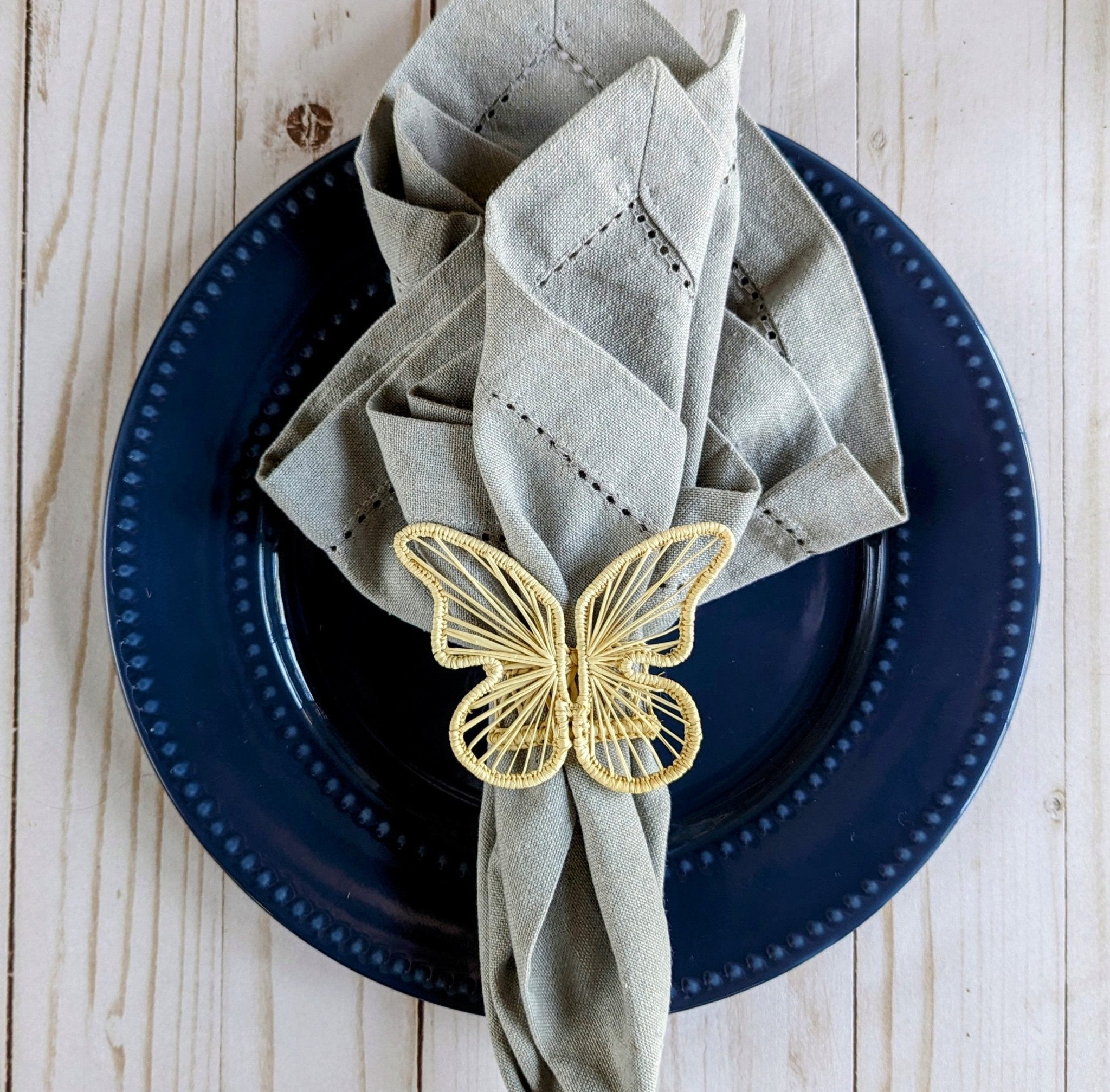 Butterfly Handwoven Iraca Napkin Ring Main image