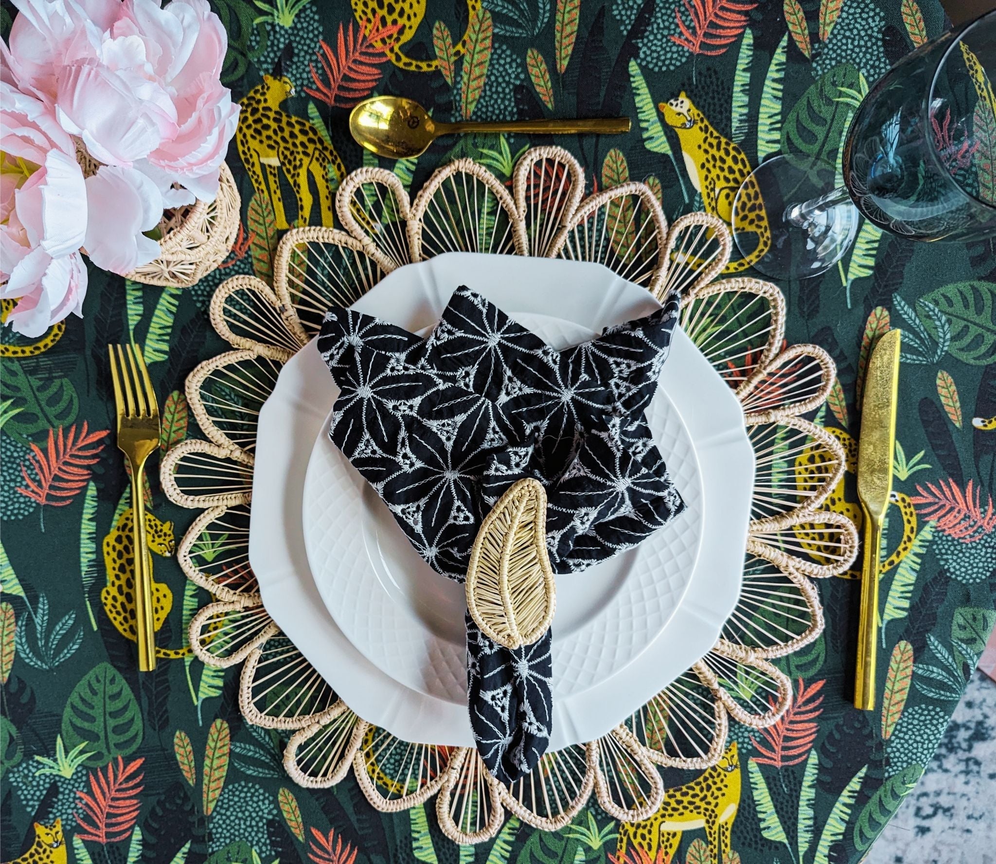 Daisy Woven Placemat Secondary image