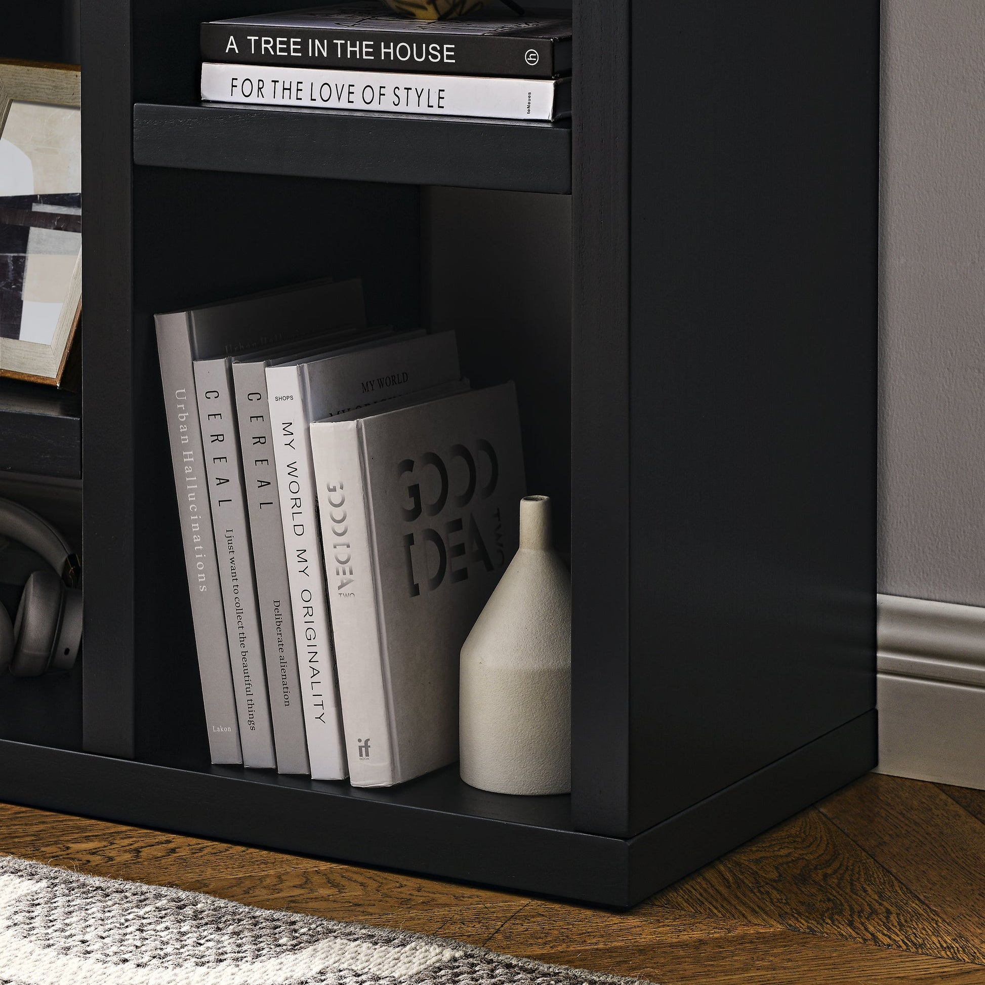 Freestanding 7 Cube Wooden Open Shelf Display
