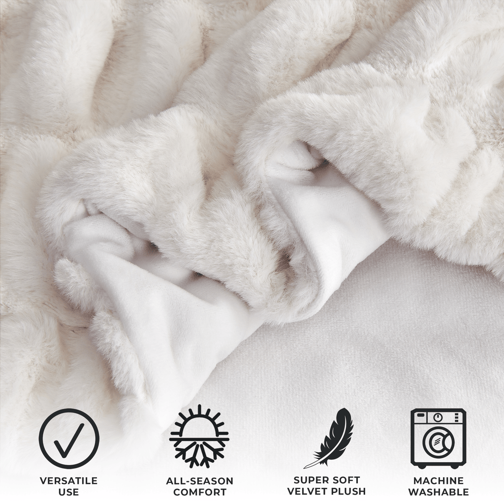 Ruched Faux Fur Throw Blanket – Alondra Collection