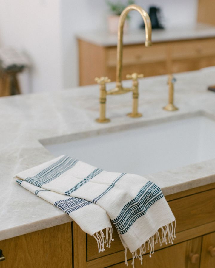 Aden Cotton Hand Towel Secondary image