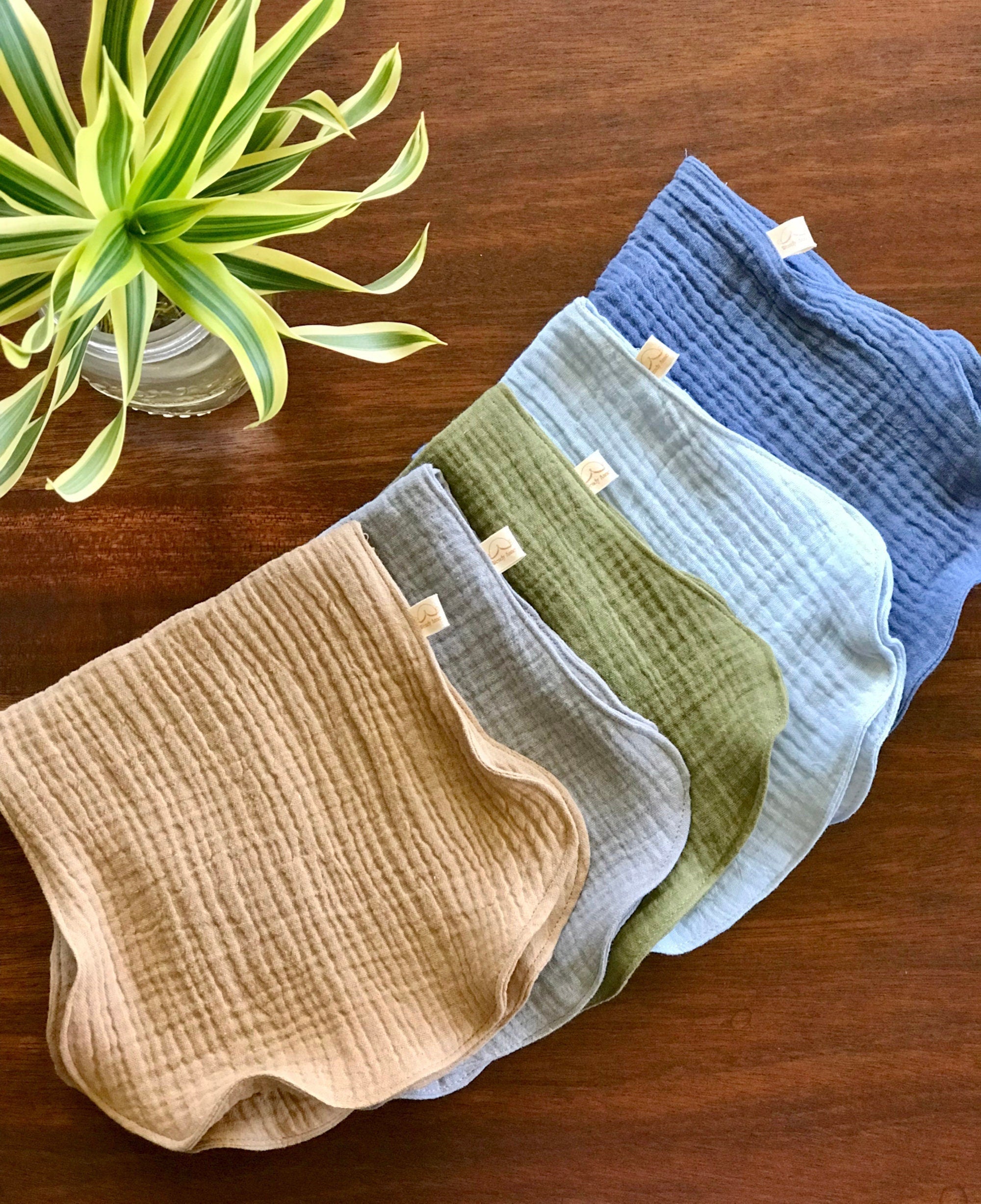 Set of 5 - Boy Burp Cloths in Organic Cotton Double Gauze Main image