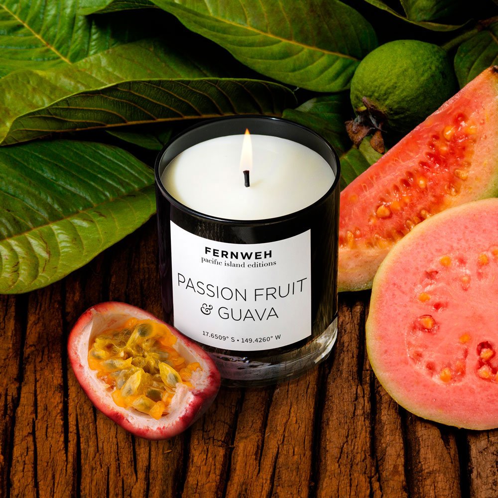 Passion Fruit & Guava Scented Soy Candle Classic (11 oz) Main image
