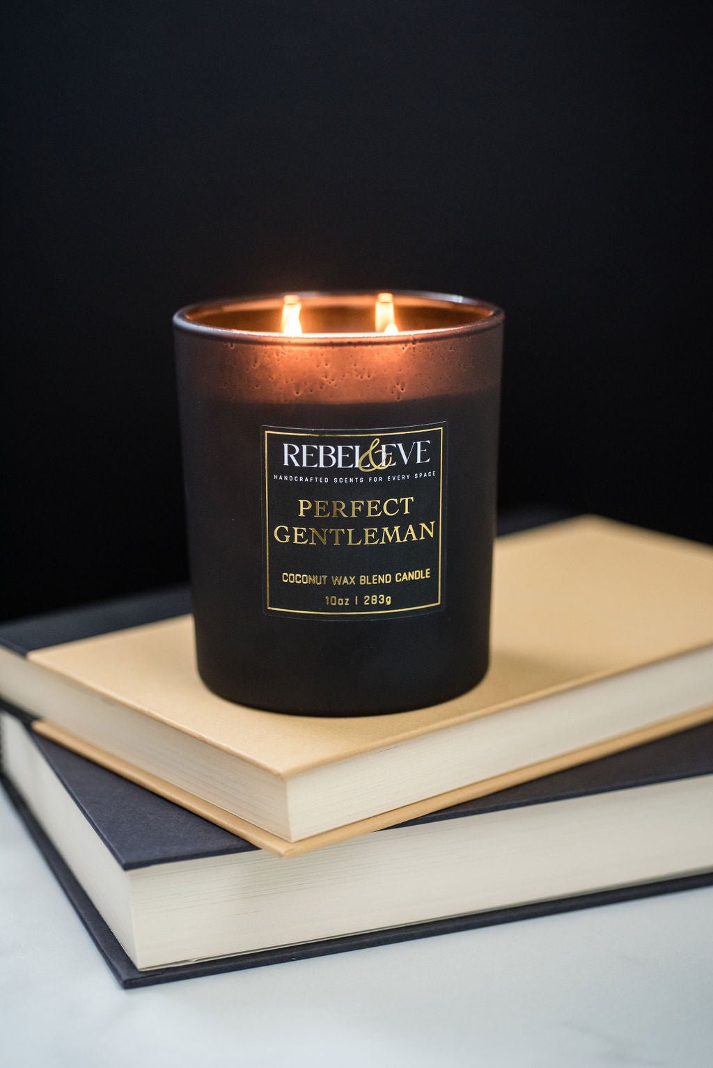 Perfect Gentleman Candle Main image