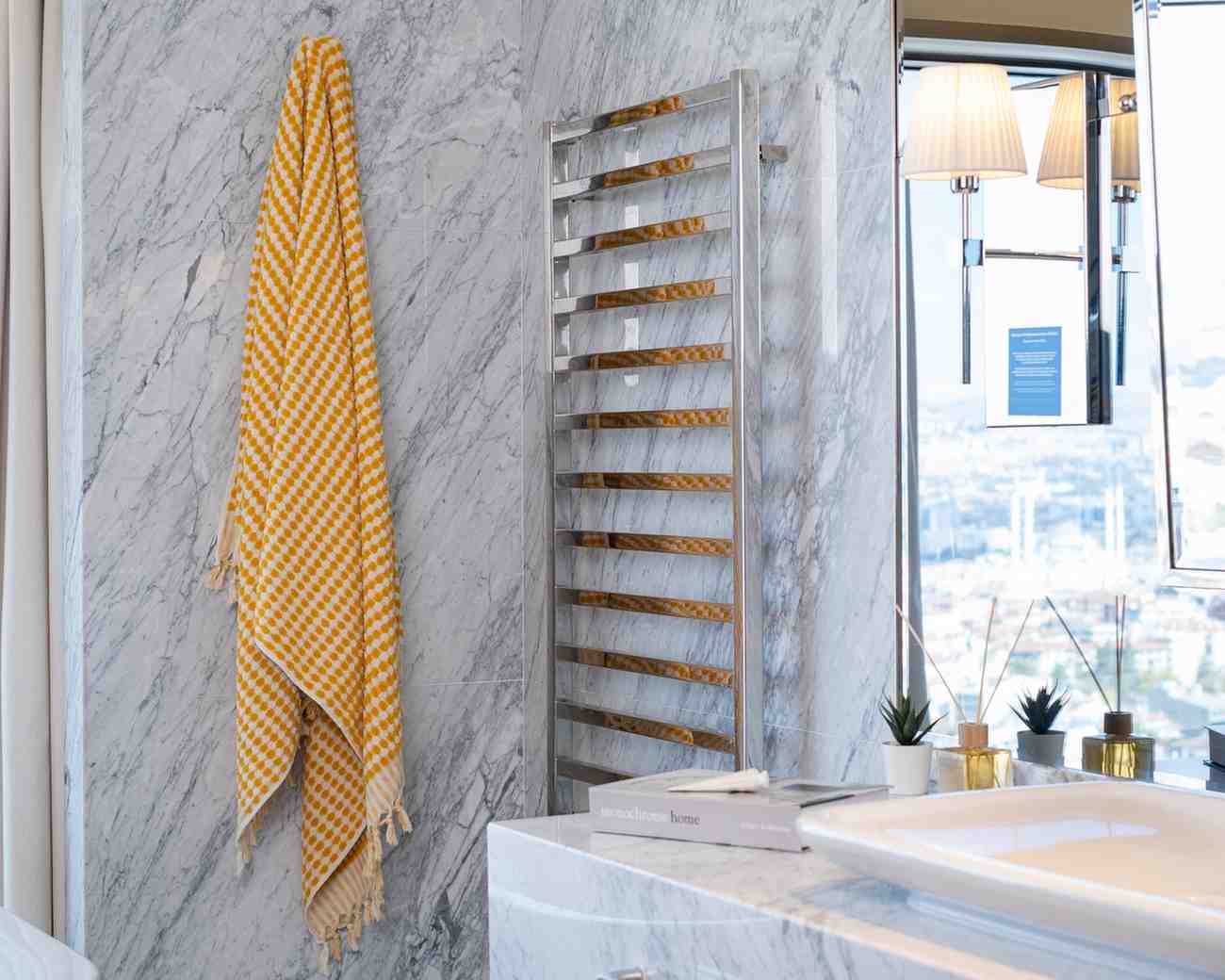 Pom Pom Bath Towel