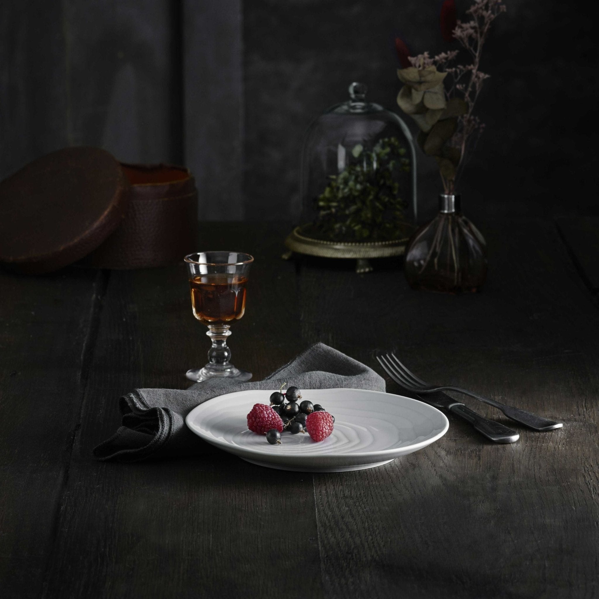Teck 6.5" White Dessert Plate, Set of 4 Main image