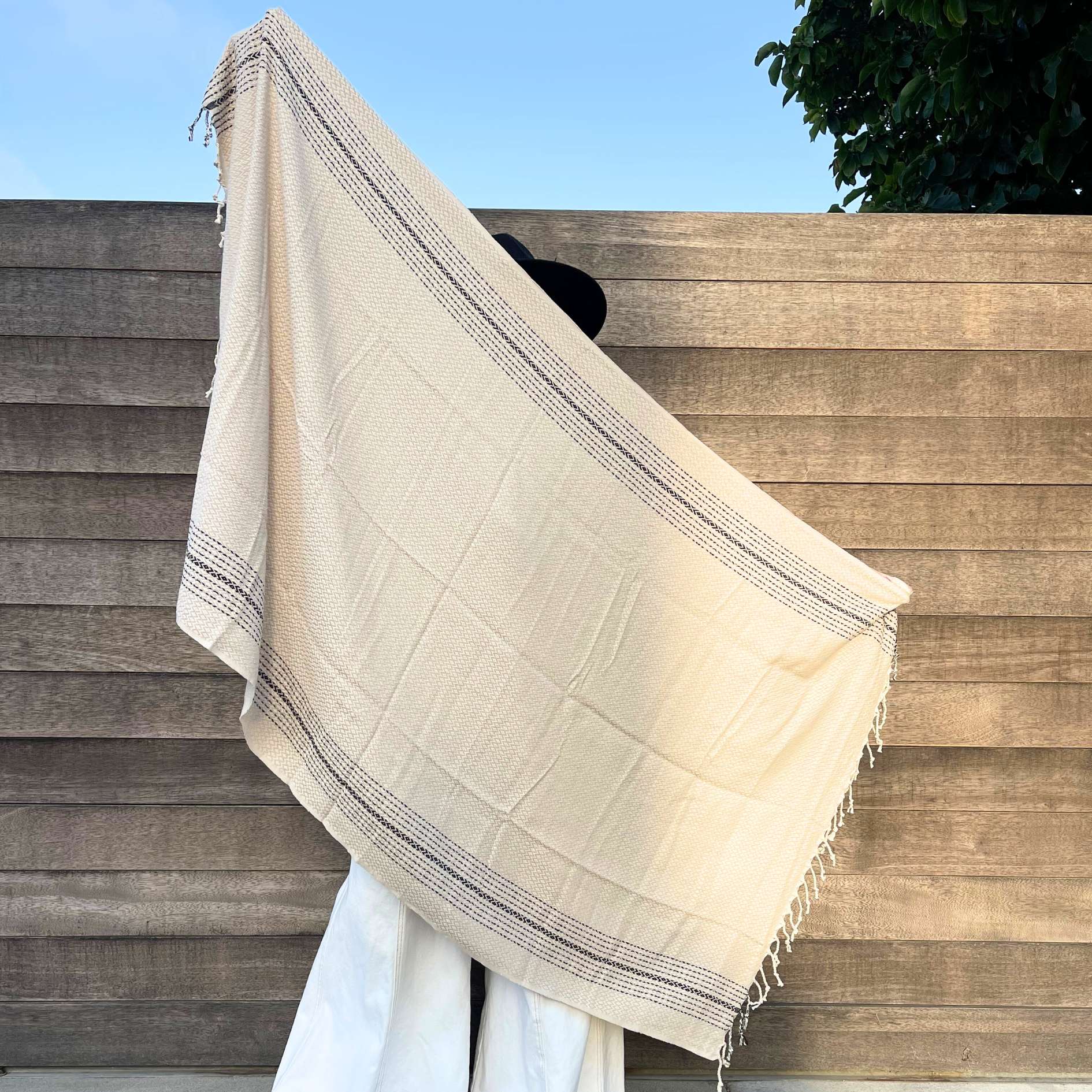Turkish Towel – Lightweight, Quick-Drying & Handwoven Cotton Secondary image