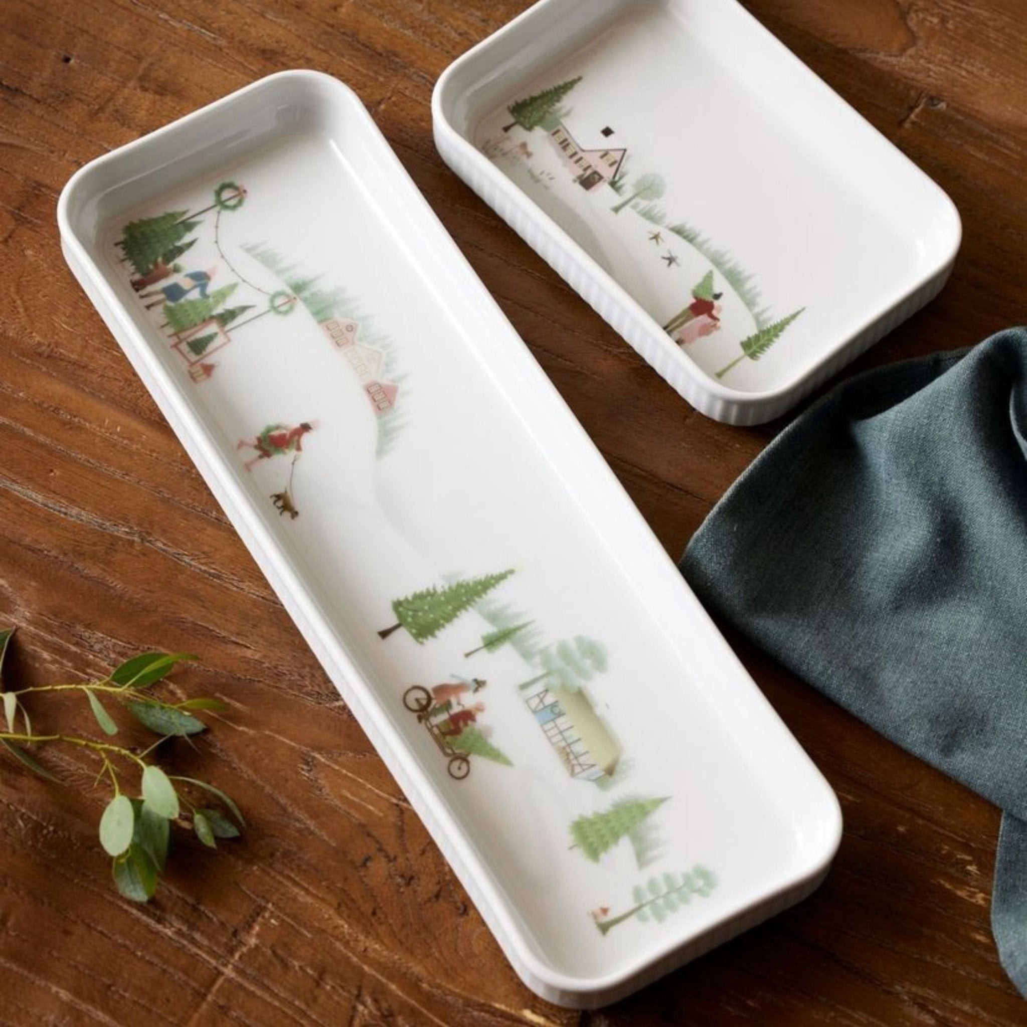 Winter Decor Plisse Tapas 14 x 4.5" Main image